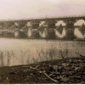 pokaż obrazek - Most na Bugu Kodeń-Stradecz w całej okazałości (1936 r.)